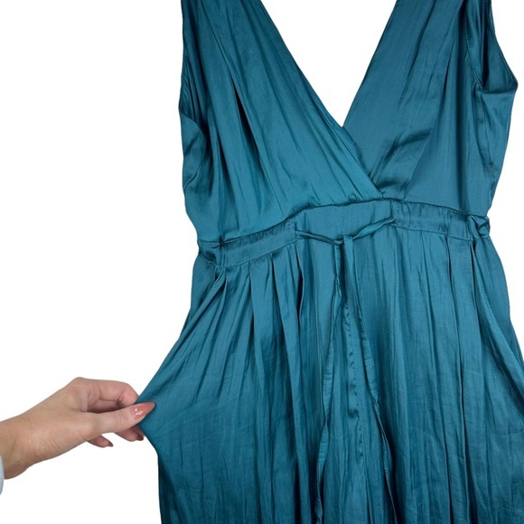 Mahina green long pants suit! - Picture 3 of 13